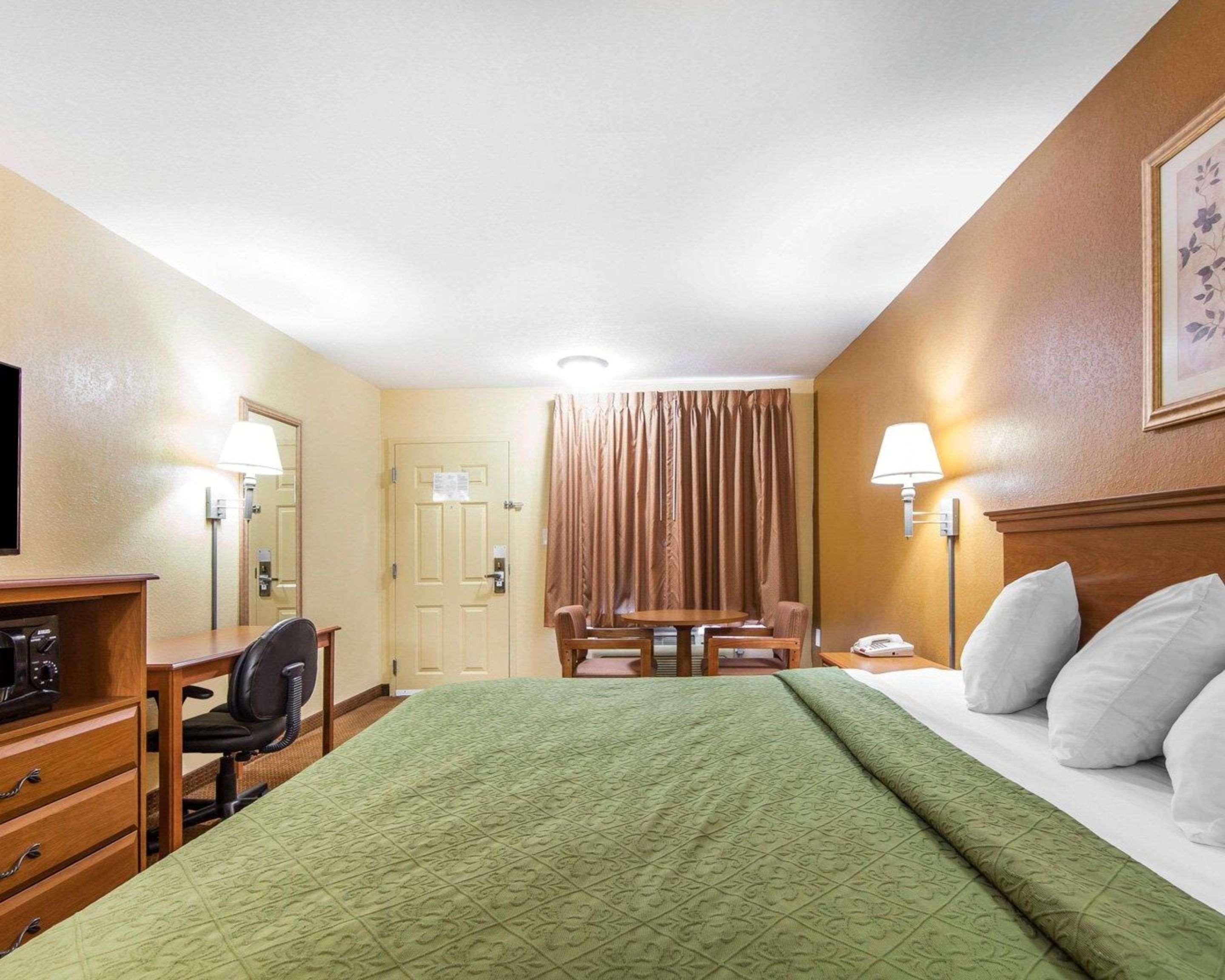 קרטרסוויל Quality Inn & Suites מראה חיצוני תמונה