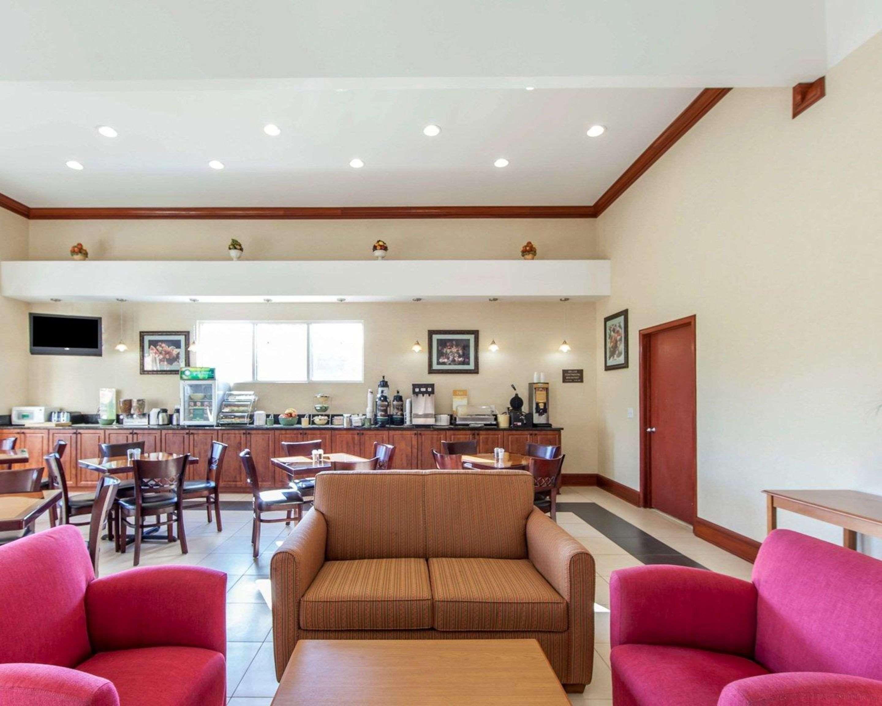 קרטרסוויל Quality Inn & Suites מראה חיצוני תמונה