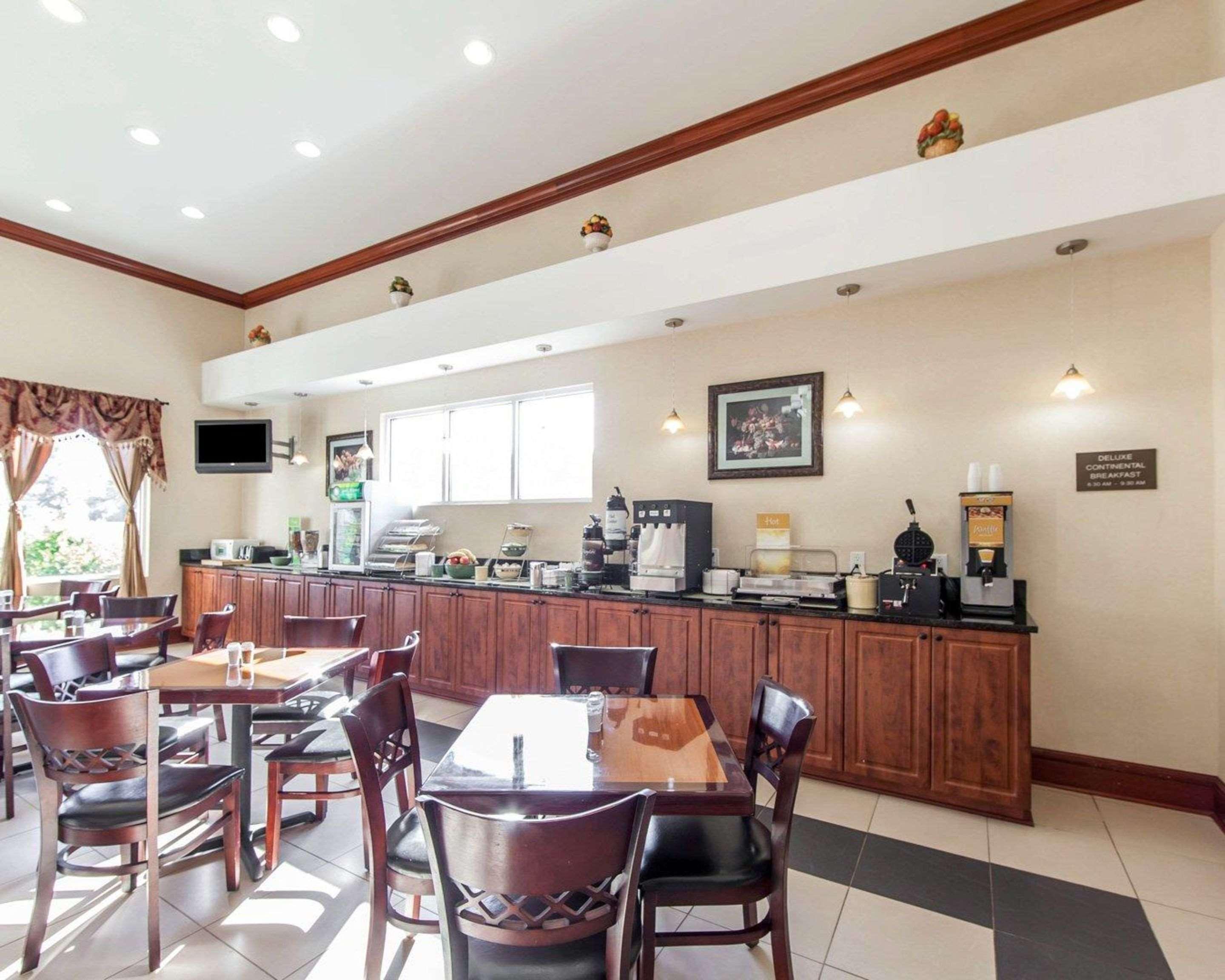 קרטרסוויל Quality Inn & Suites מראה חיצוני תמונה